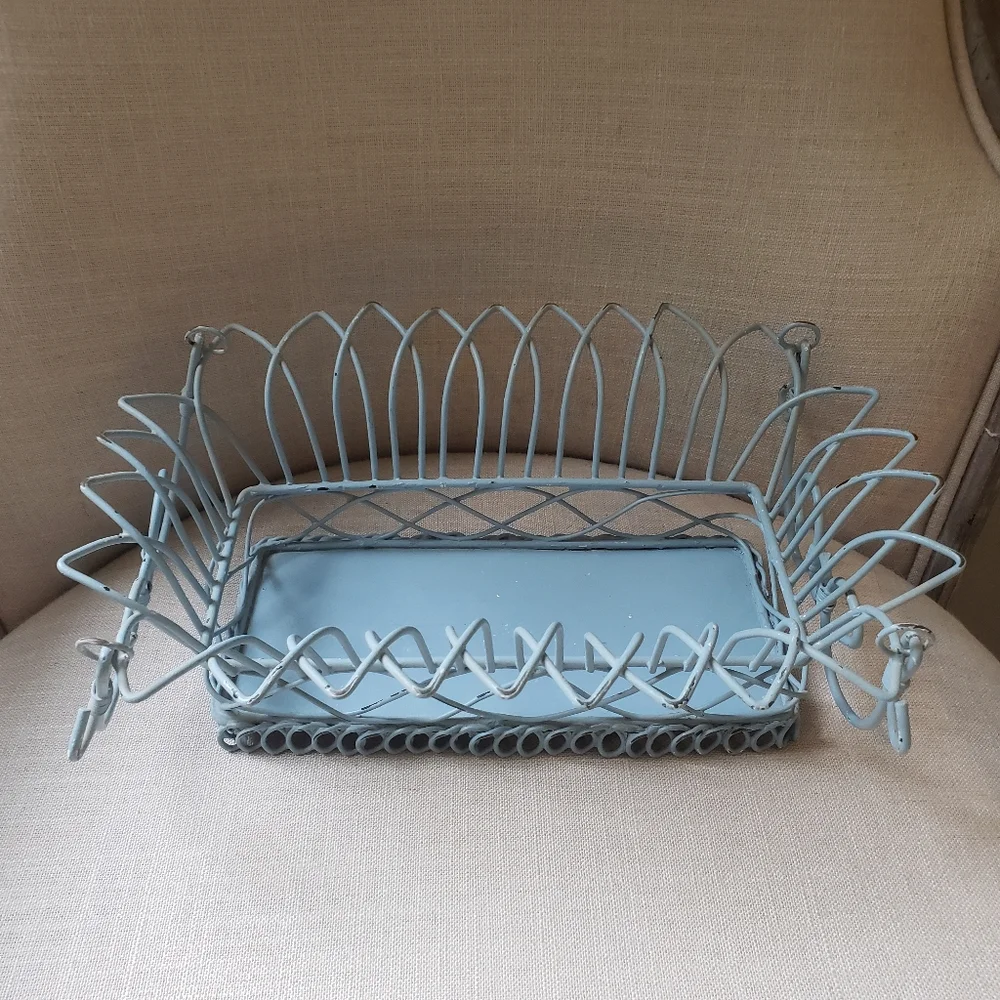 Vintage Light Blue Wire Basket - Picture 2 of 9